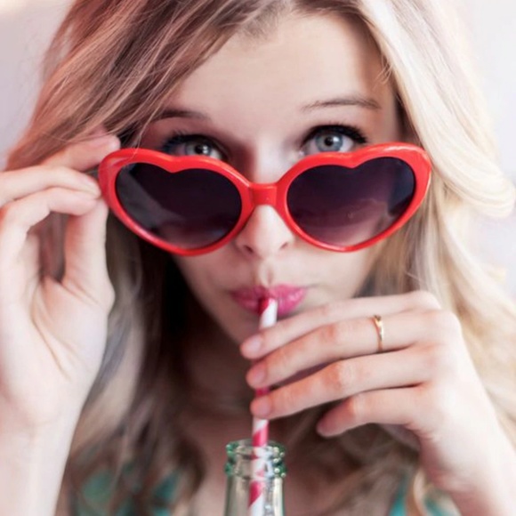 3/$30 Red Heart Sunglasses Sunnies - Picture 4 of 5